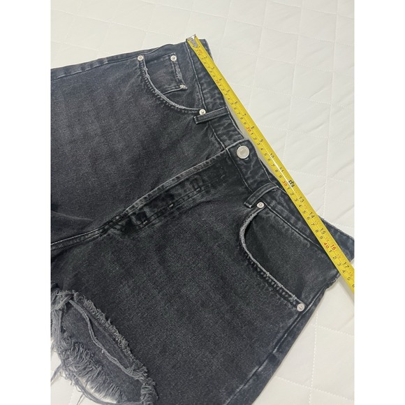 ZARA Women's Black‎ High Rise Denim Cutoff Shorts US 14 Frayed Hem Y2K Grunge - Picture 6 of 7